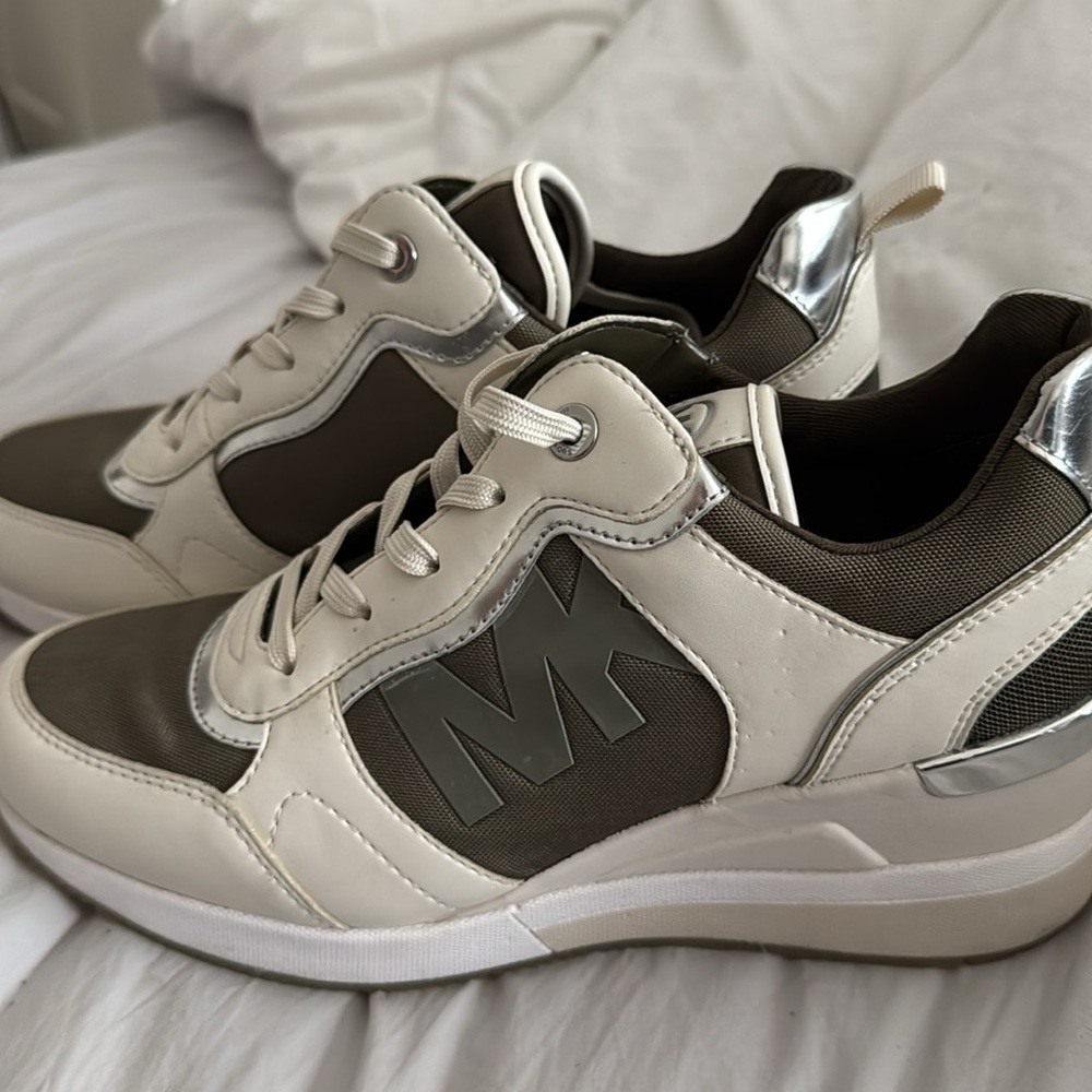 Michael Kors Maddy Sneaker View 3